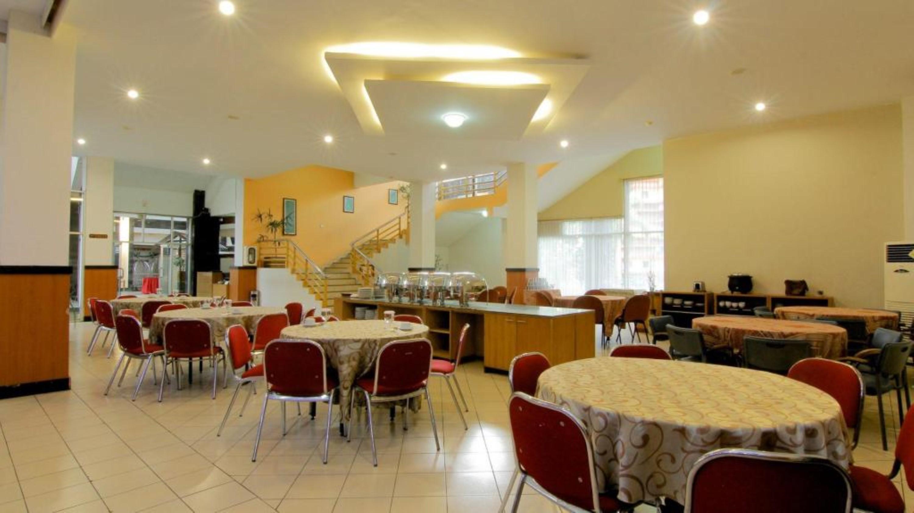 University Hotel Sunan Kalijaga Kalasan Exterior foto